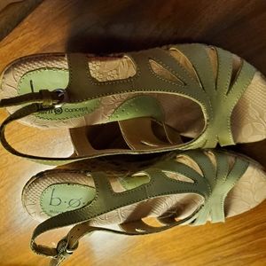 Size 6 1/2 BOC platform sandals